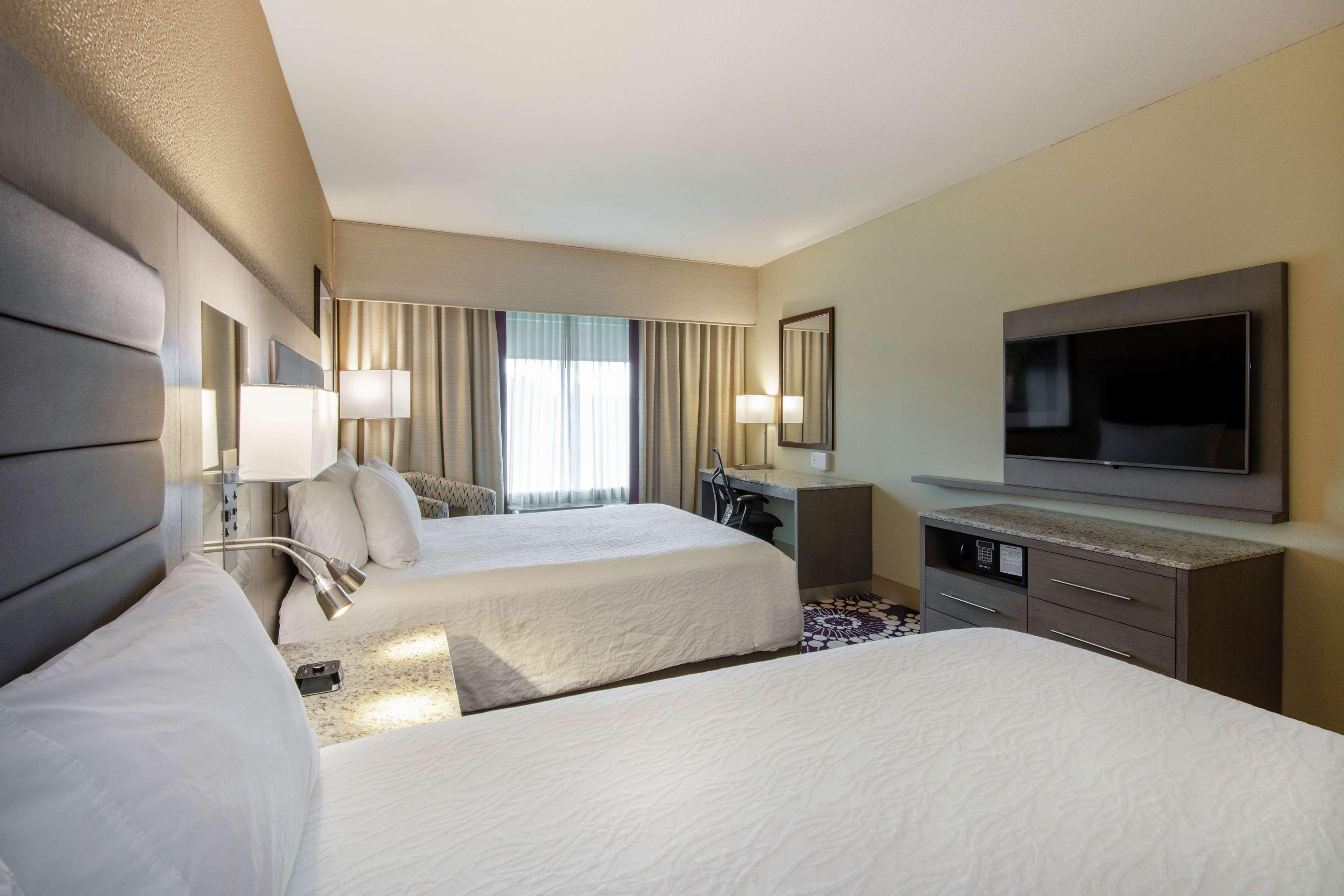 Hilton Garden Inn Raleigh/Crabtree Valley מראה חיצוני תמונה