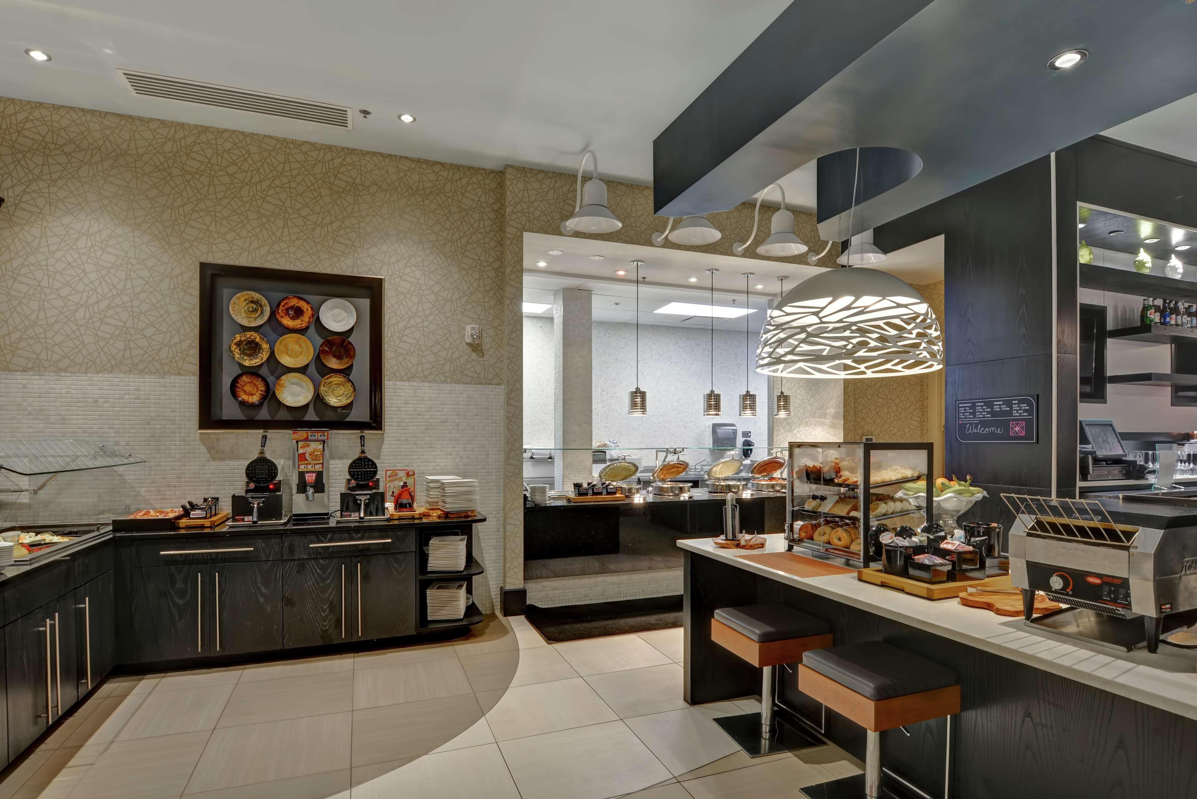 Hilton Garden Inn Raleigh/Crabtree Valley מראה חיצוני תמונה