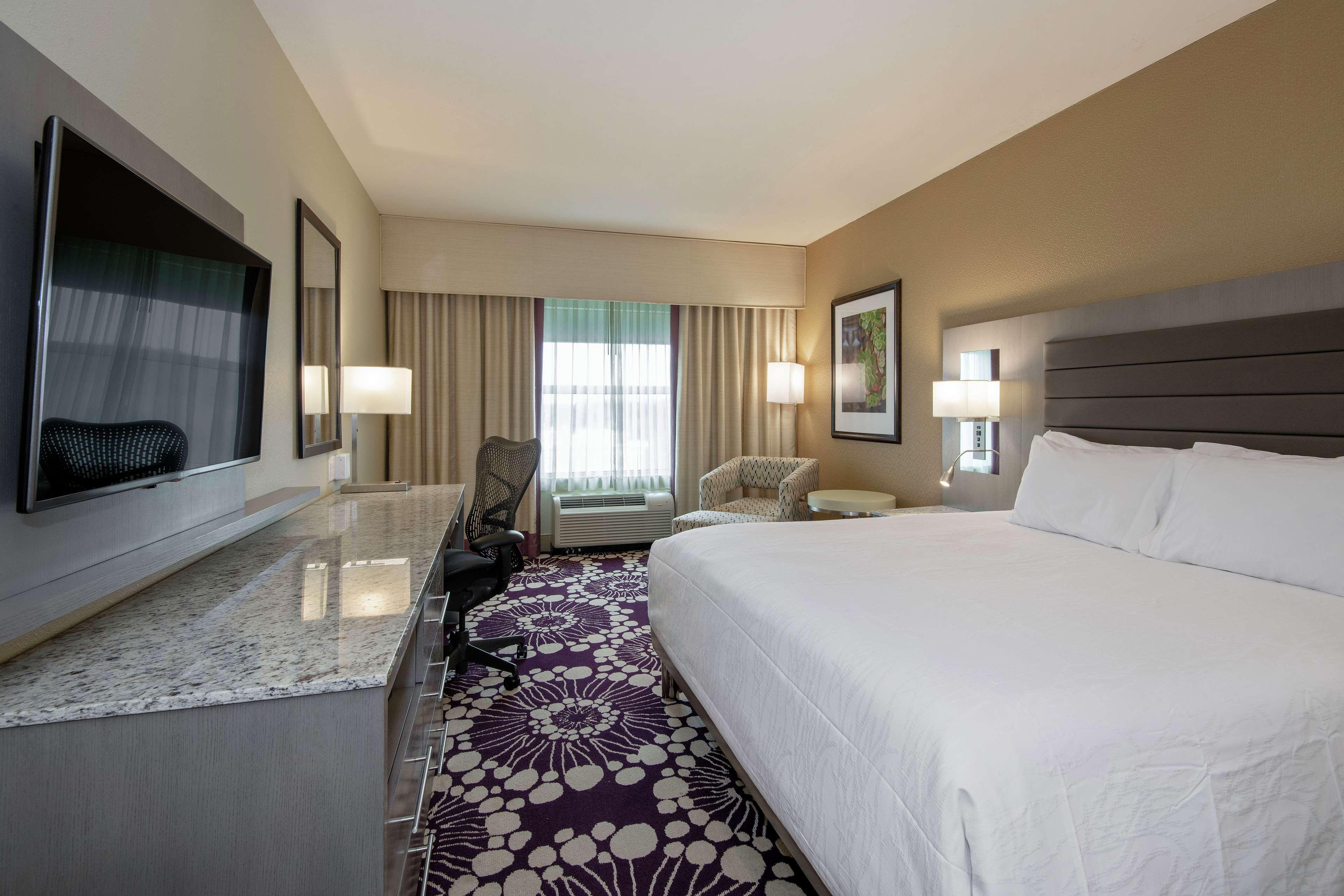 Hilton Garden Inn Raleigh/Crabtree Valley מראה חיצוני תמונה