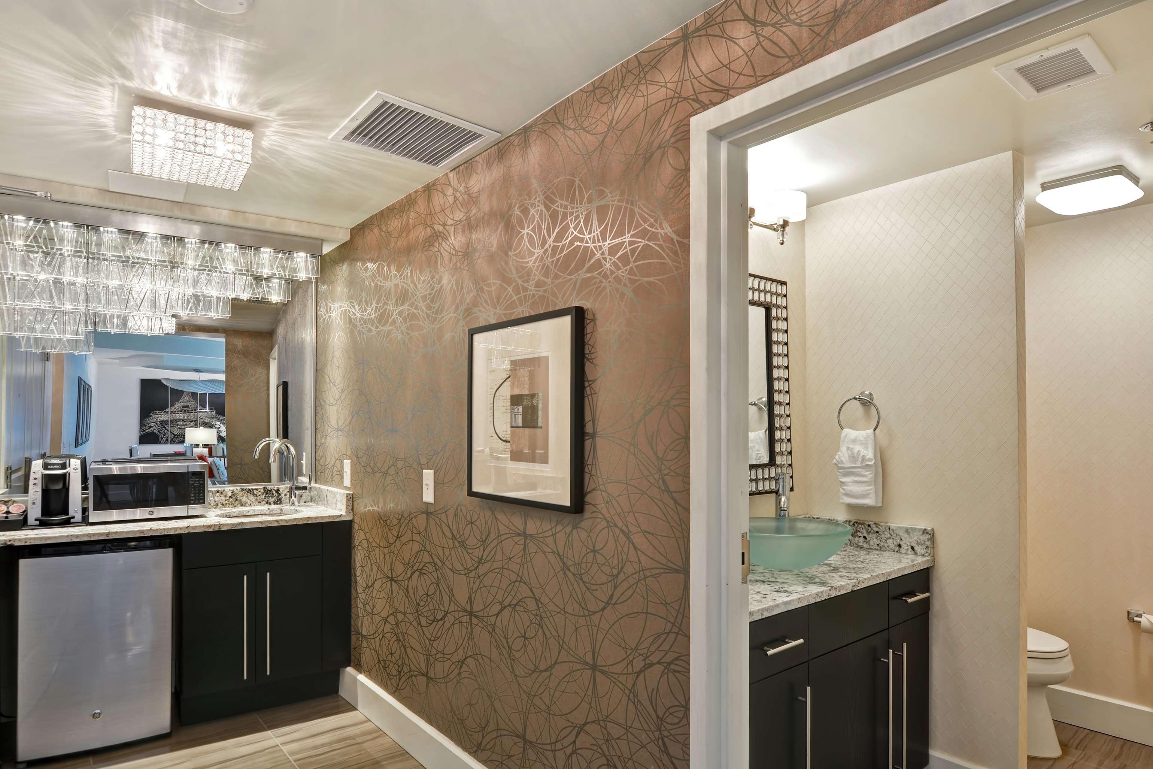 Hilton Garden Inn Raleigh/Crabtree Valley מראה חיצוני תמונה