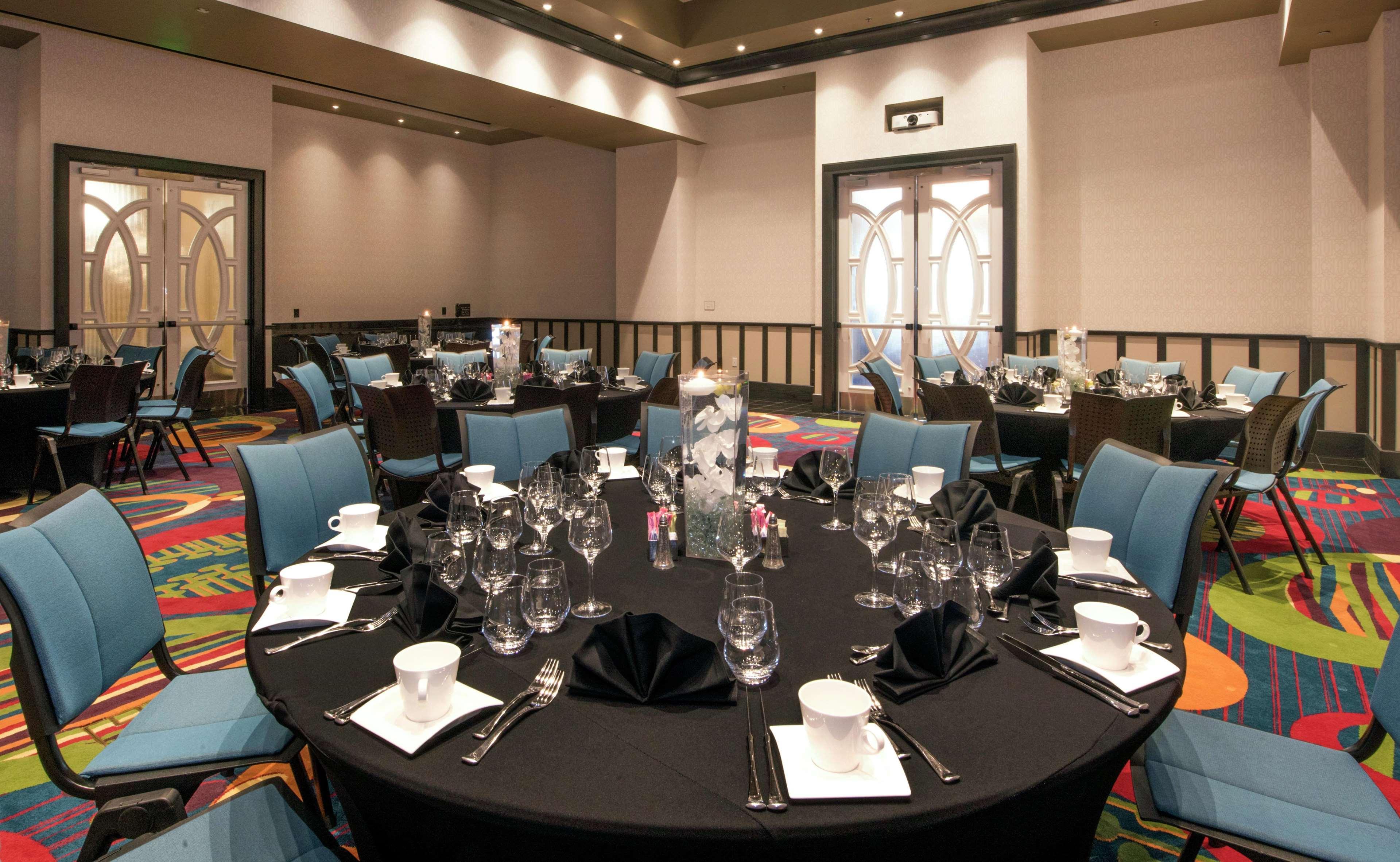 Hilton Garden Inn Raleigh/Crabtree Valley מראה חיצוני תמונה