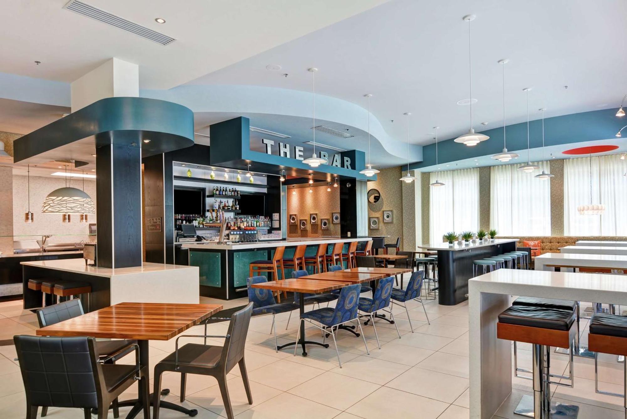Hilton Garden Inn Raleigh/Crabtree Valley מראה חיצוני תמונה