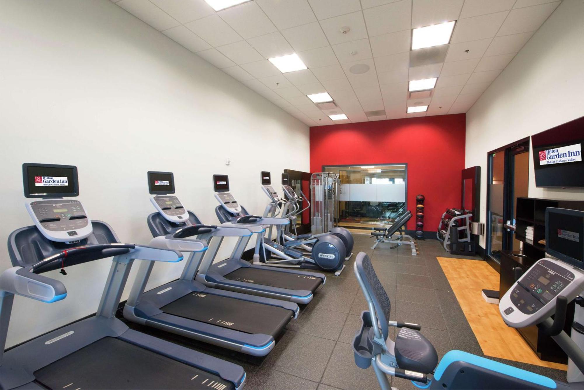 Hilton Garden Inn Raleigh/Crabtree Valley מראה חיצוני תמונה