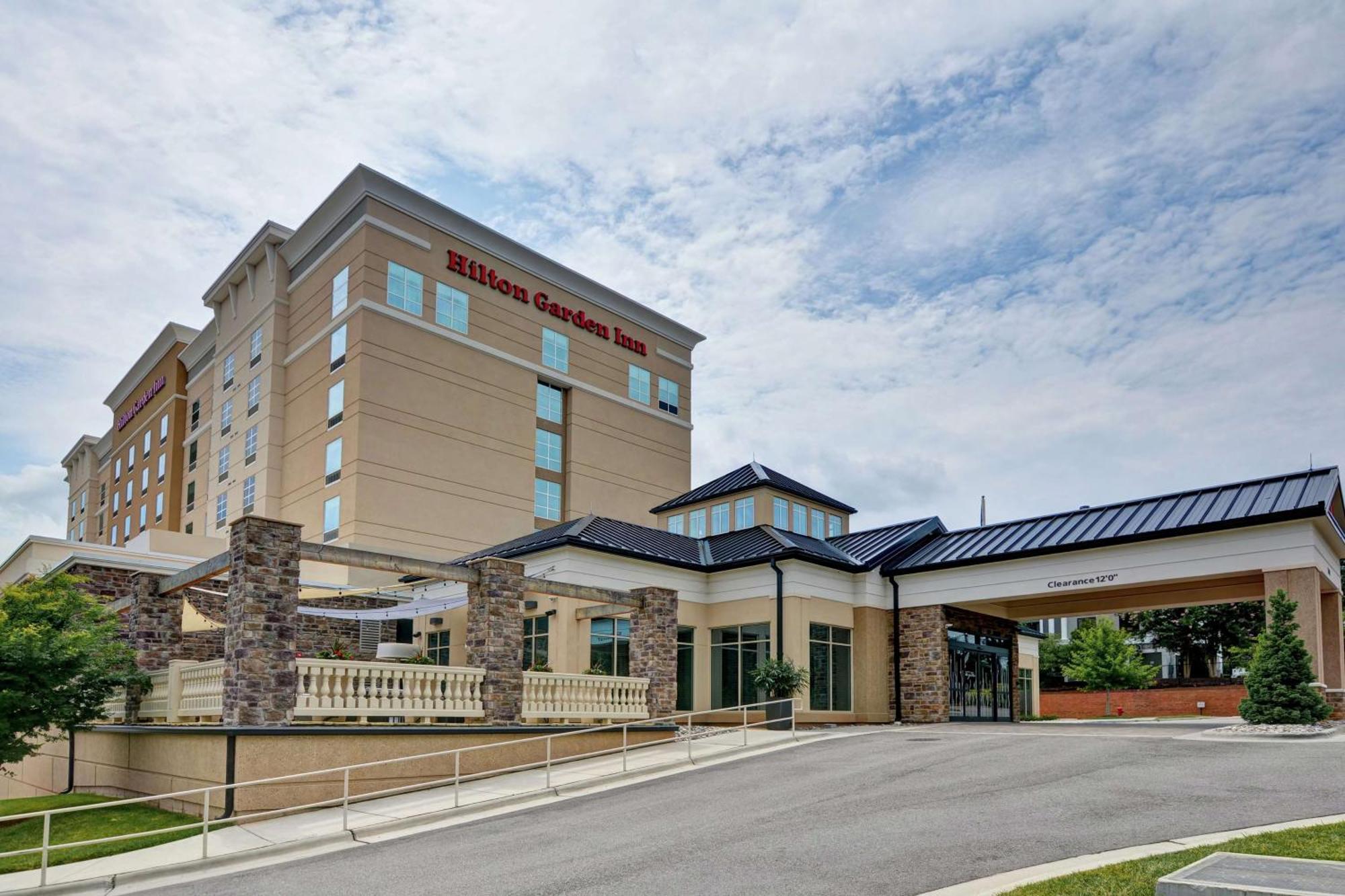 Hilton Garden Inn Raleigh/Crabtree Valley מראה חיצוני תמונה