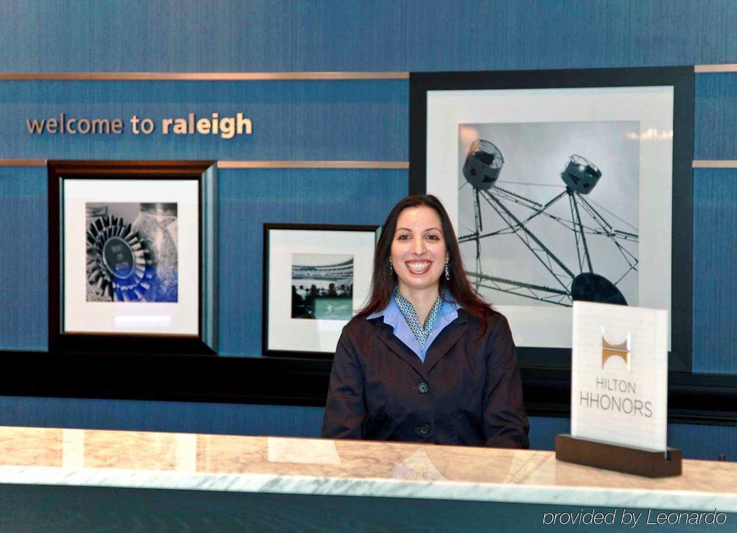 Hilton Garden Inn Raleigh/Crabtree Valley מראה חיצוני תמונה