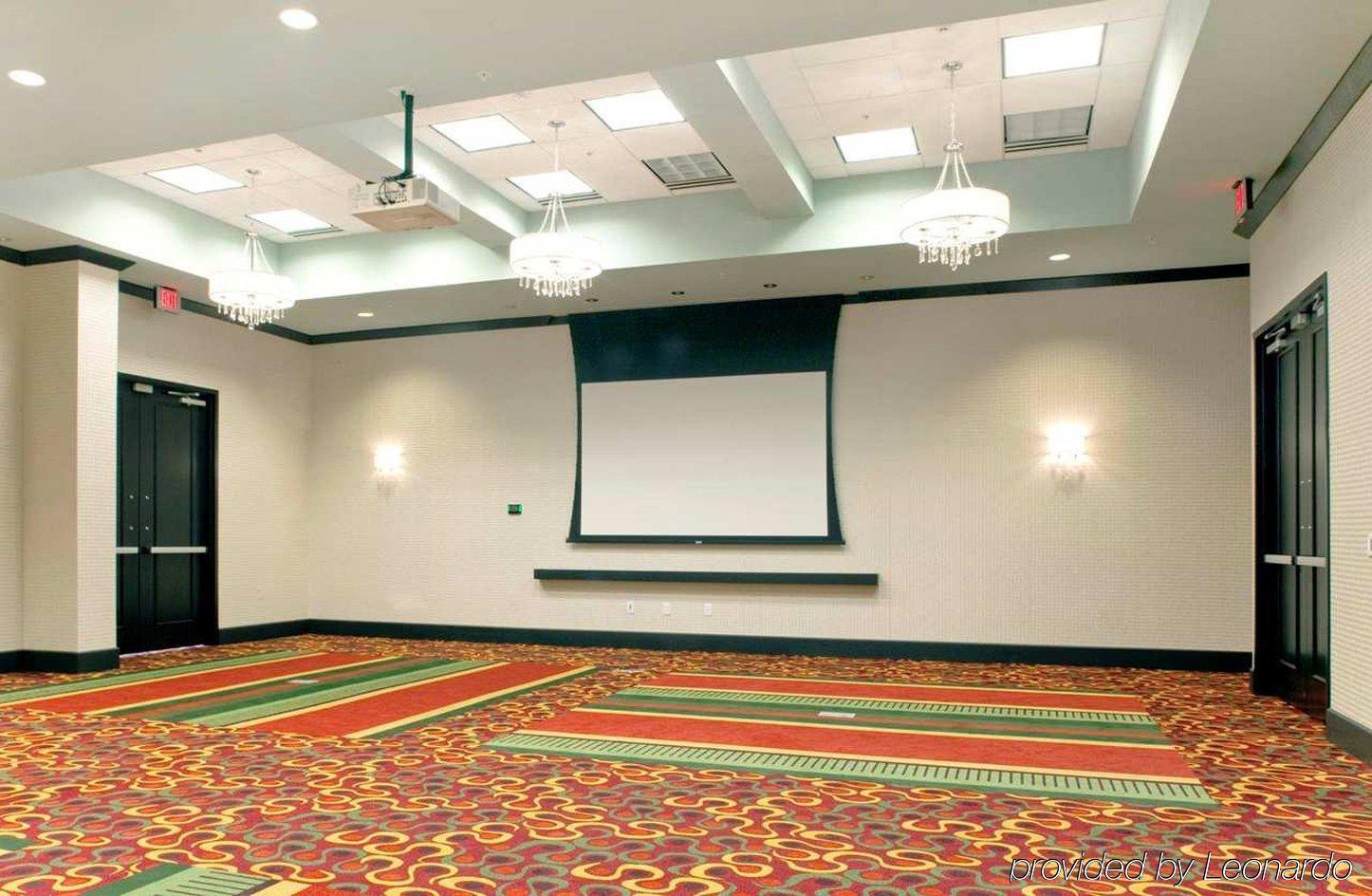 Hilton Garden Inn Raleigh/Crabtree Valley מראה חיצוני תמונה