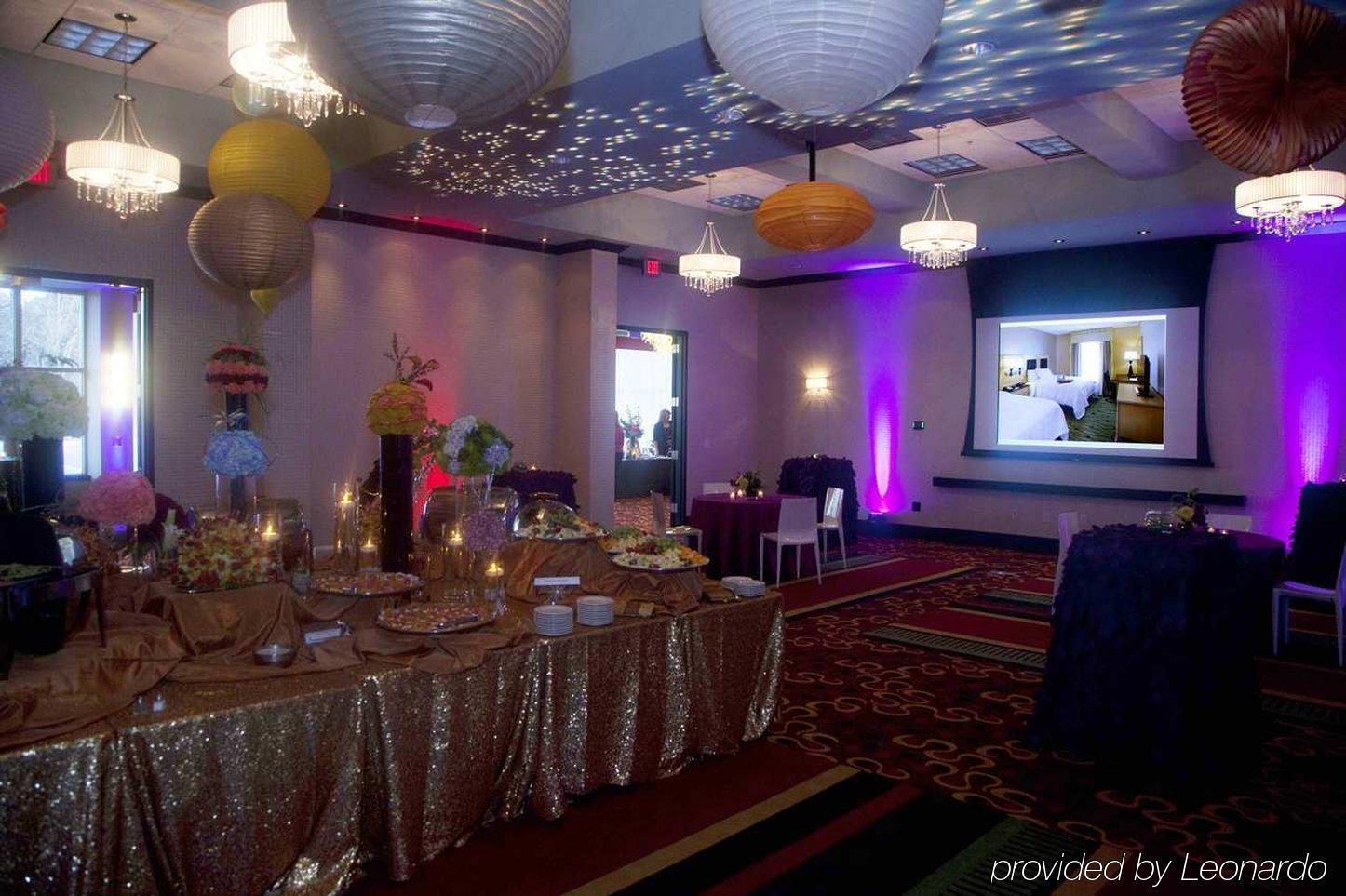 Hilton Garden Inn Raleigh/Crabtree Valley מראה חיצוני תמונה