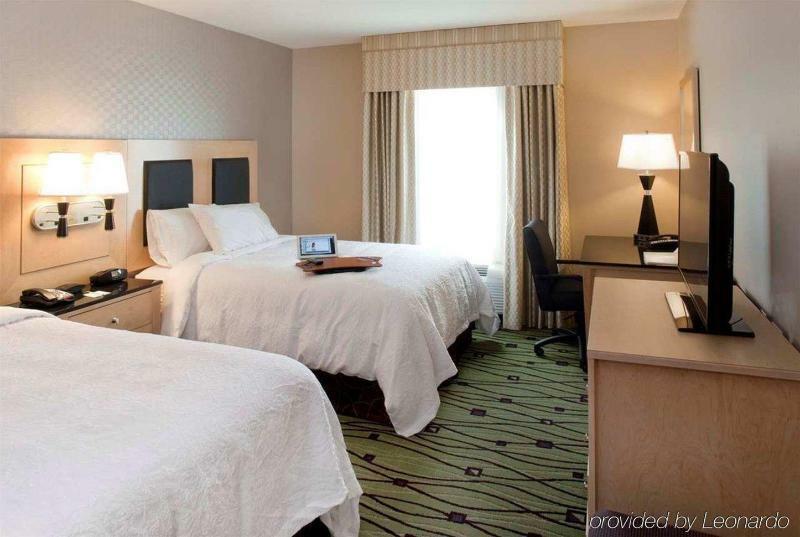 Hilton Garden Inn Raleigh/Crabtree Valley מראה חיצוני תמונה